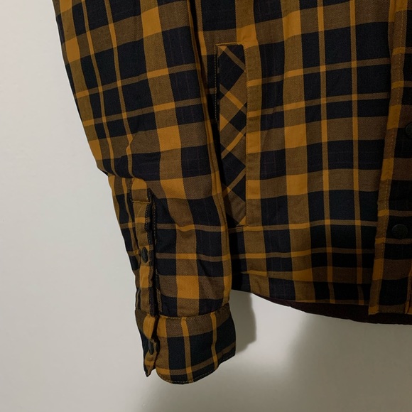 The North Face Reversible Insulated Flannel - Picture 6 of 6
